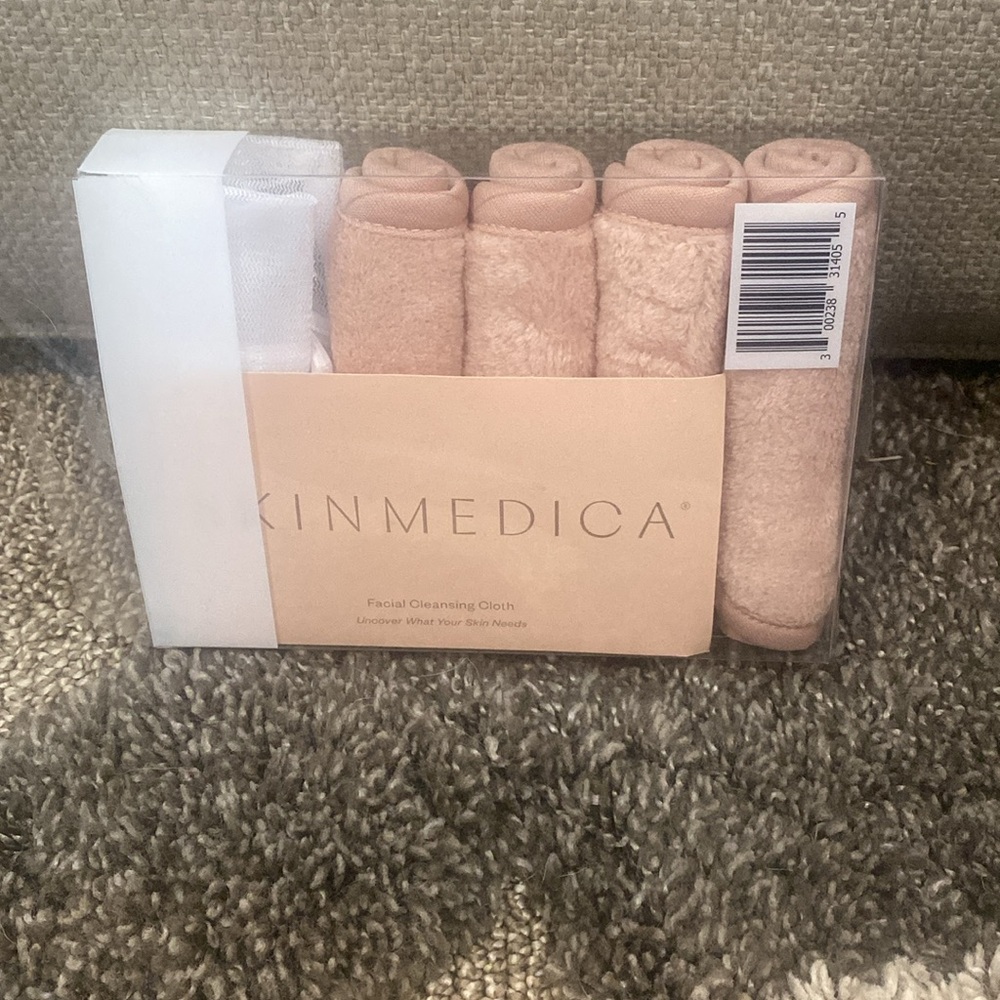 NEW. Skin Medica Facial Cleansing Cloth. 4 pack. Please Read. - Picture 5 of 9